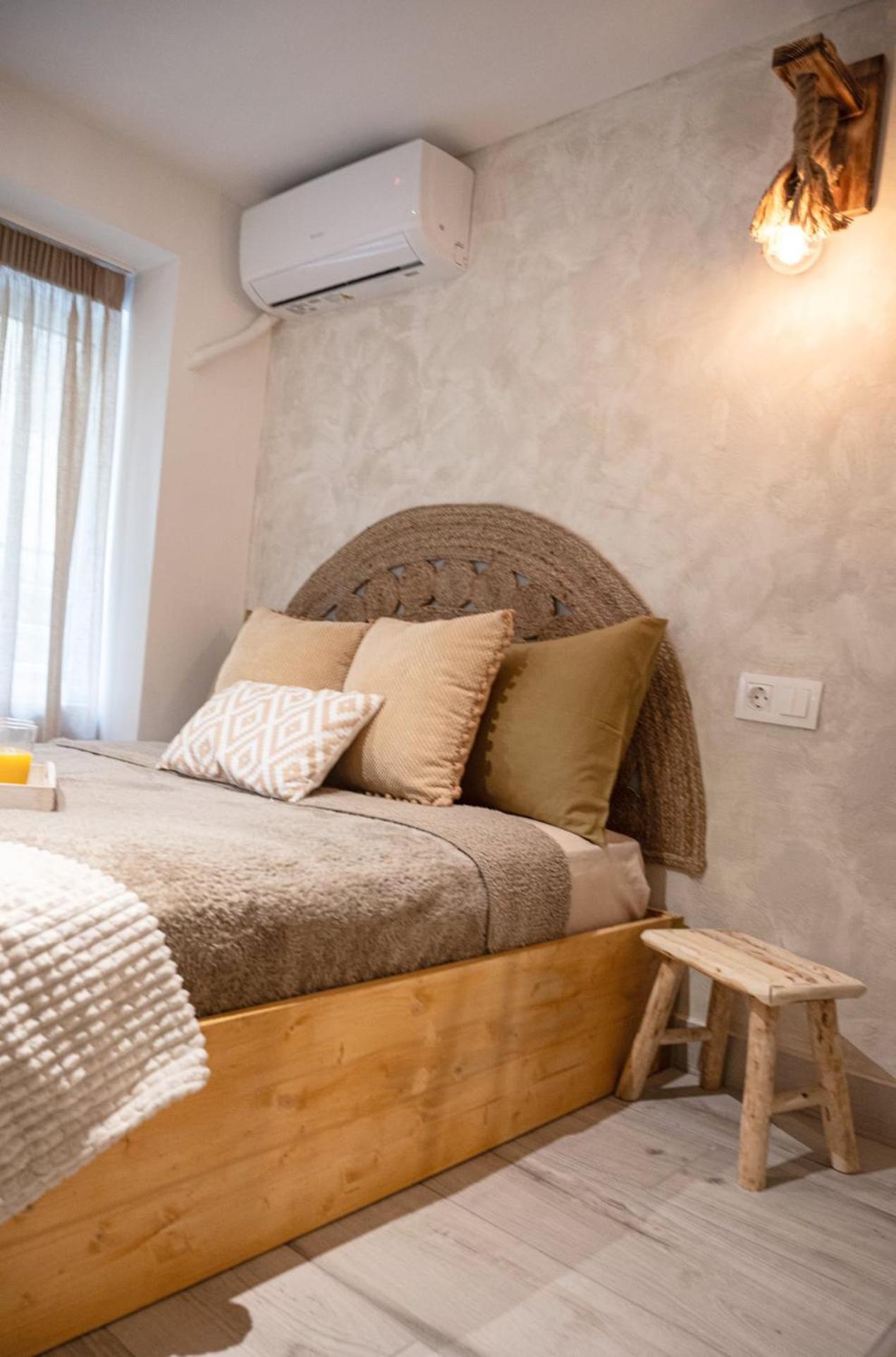 Namaste Lofts Near Seaside Apartment Tesalonika Bagian luar foto