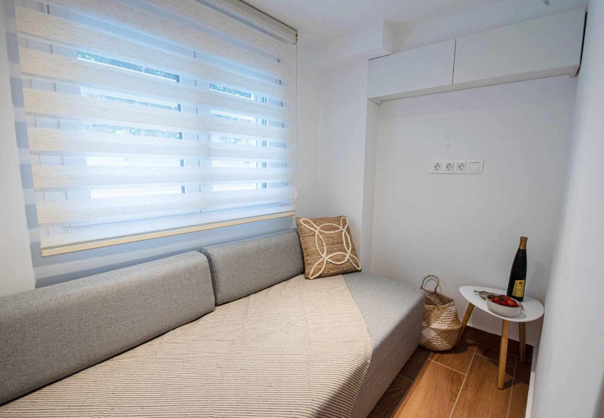 Namaste Lofts Near Seaside Apartment Tesalonika Bagian luar foto