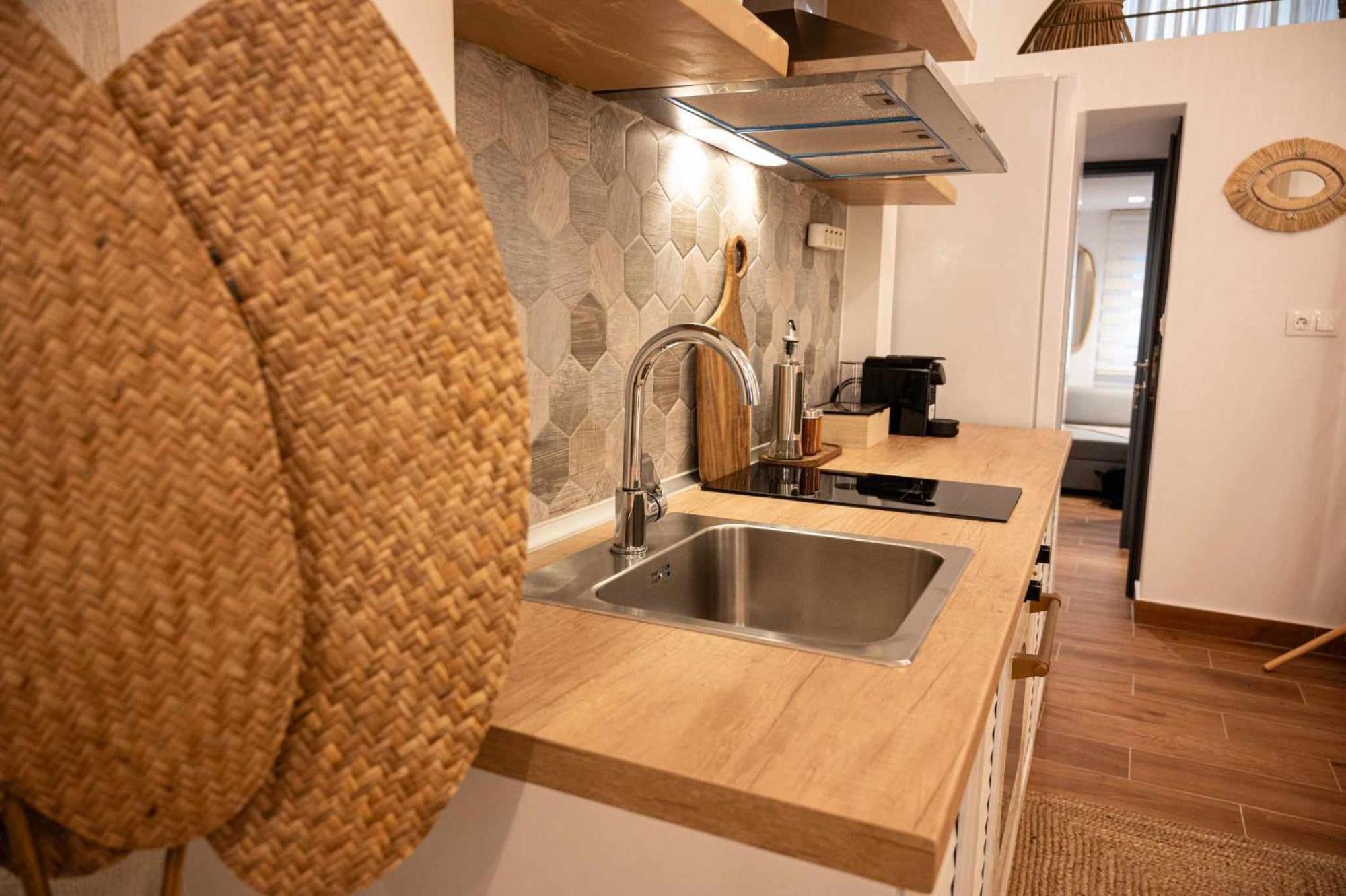 Namaste Lofts Near Seaside Apartment Tesalonika Bagian luar foto