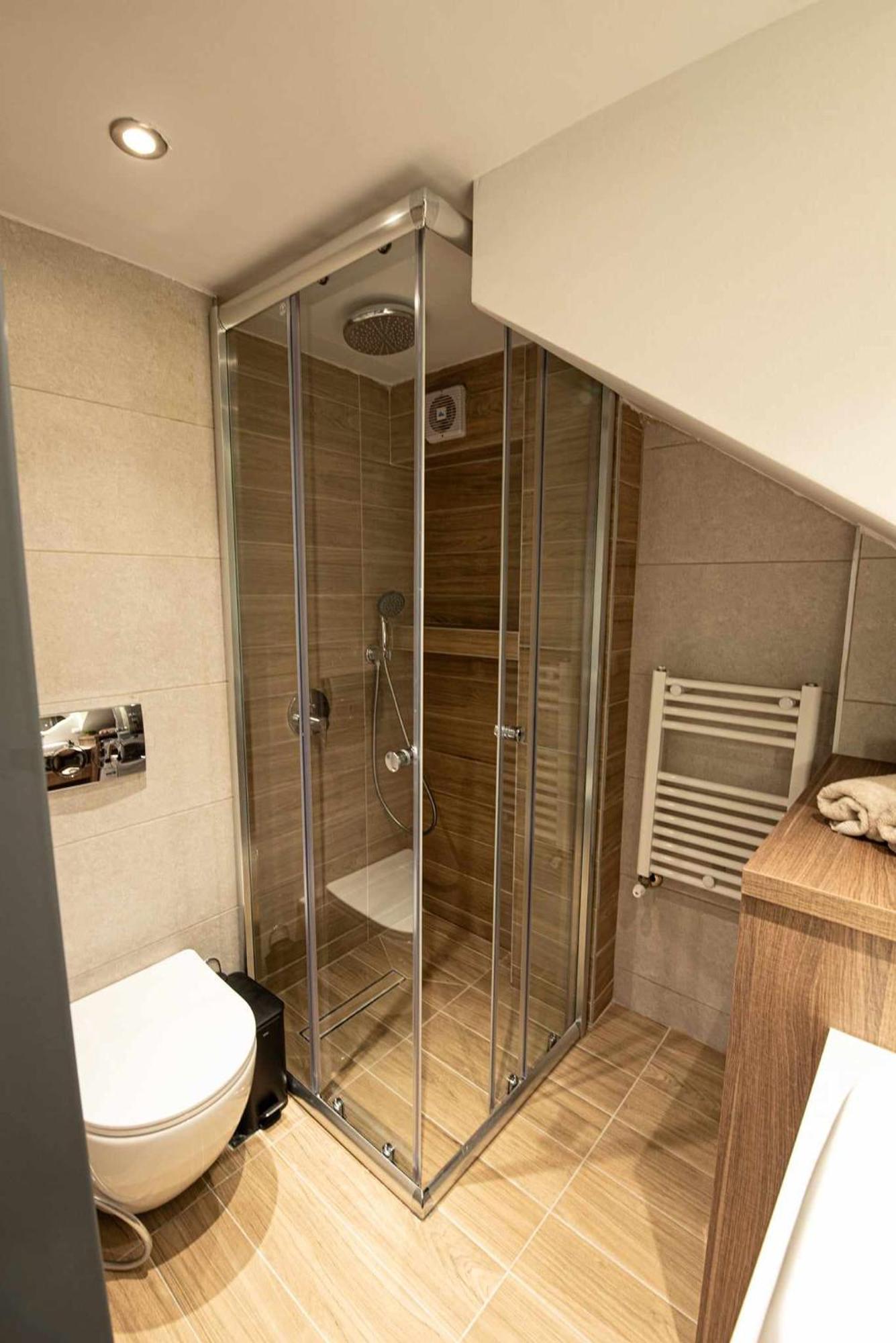 Namaste Lofts Near Seaside Apartment Tesalonika Bagian luar foto