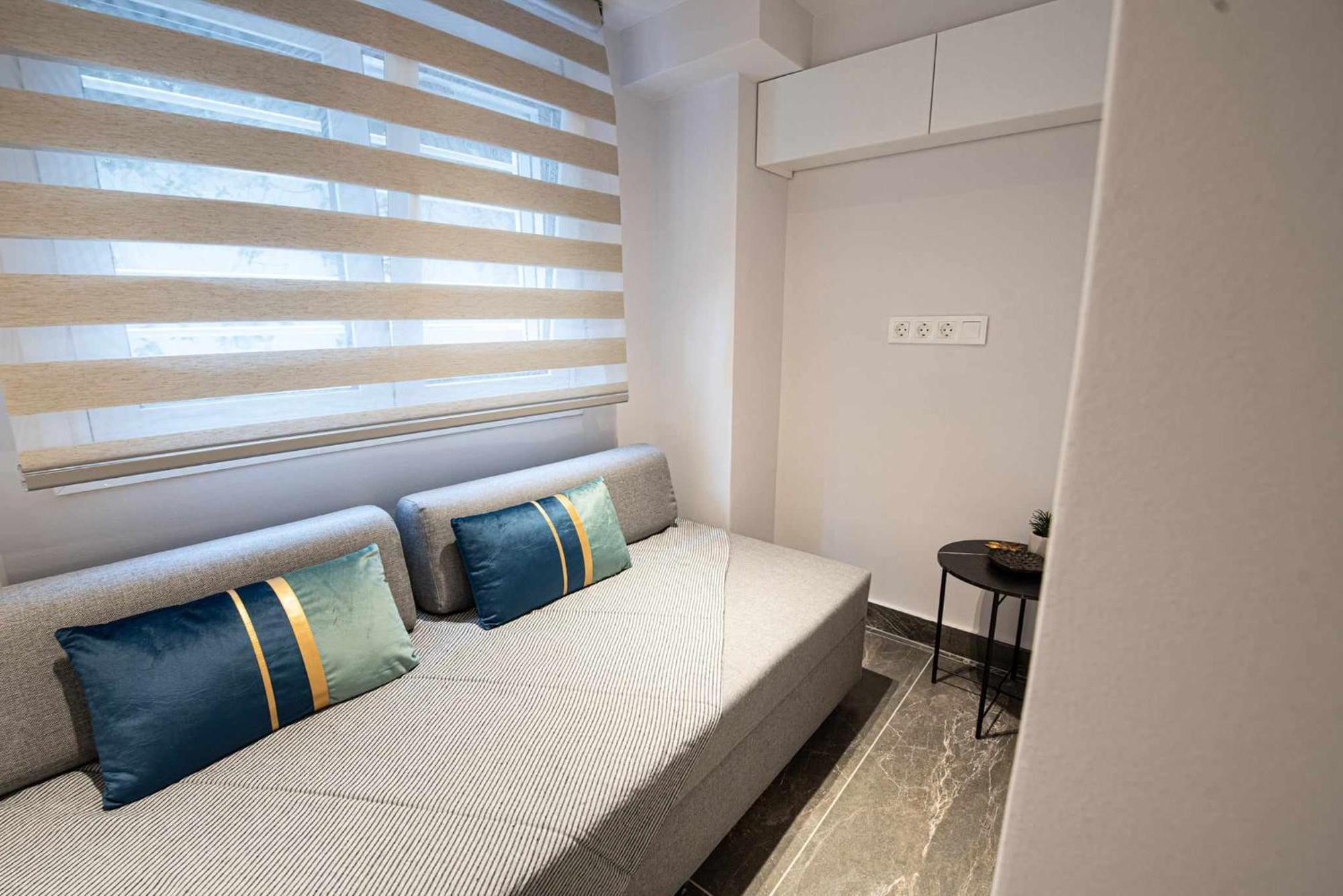 Namaste Lofts Near Seaside Apartment Tesalonika Bagian luar foto