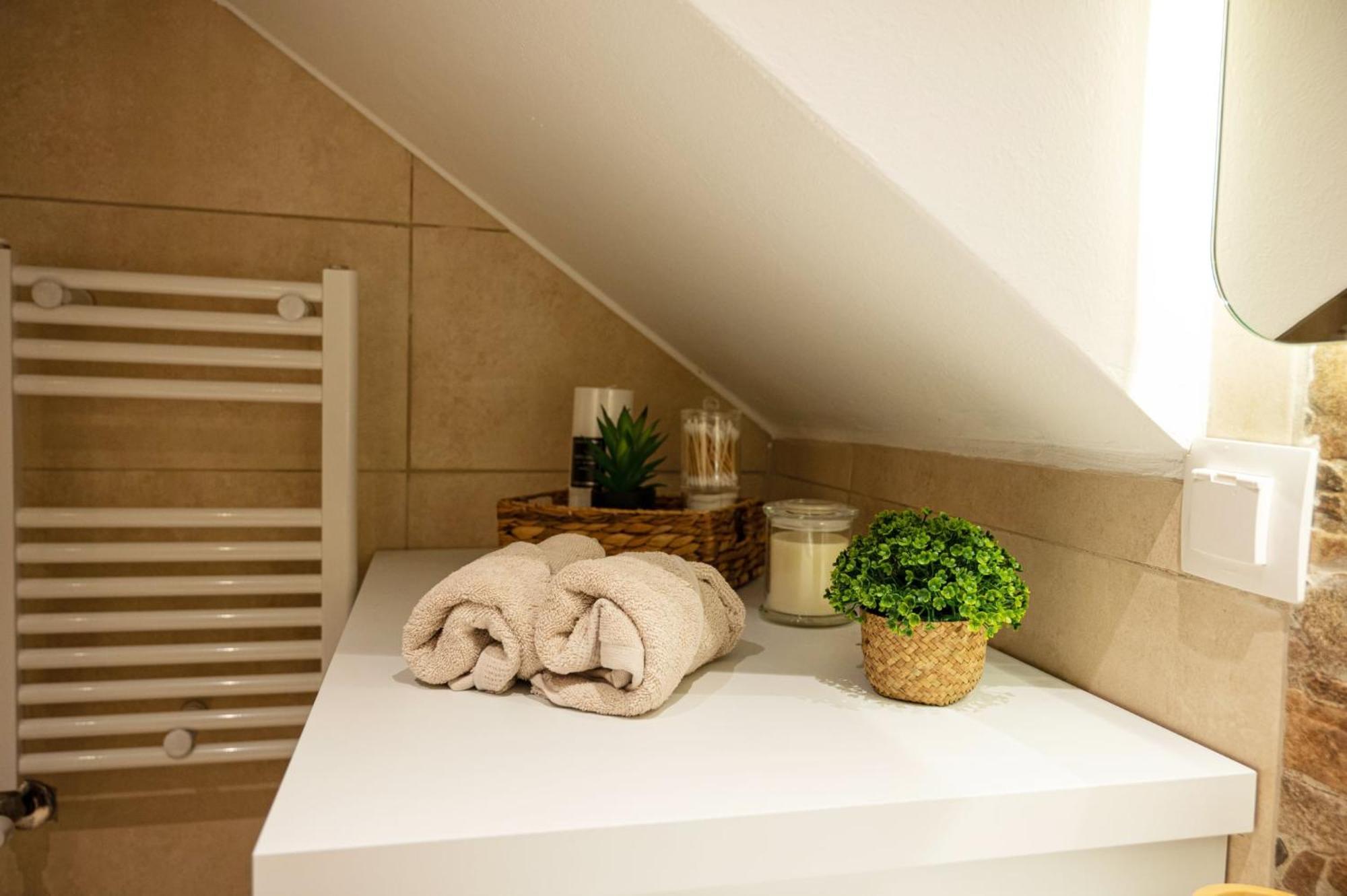 Namaste Lofts Near Seaside Apartment Tesalonika Bagian luar foto