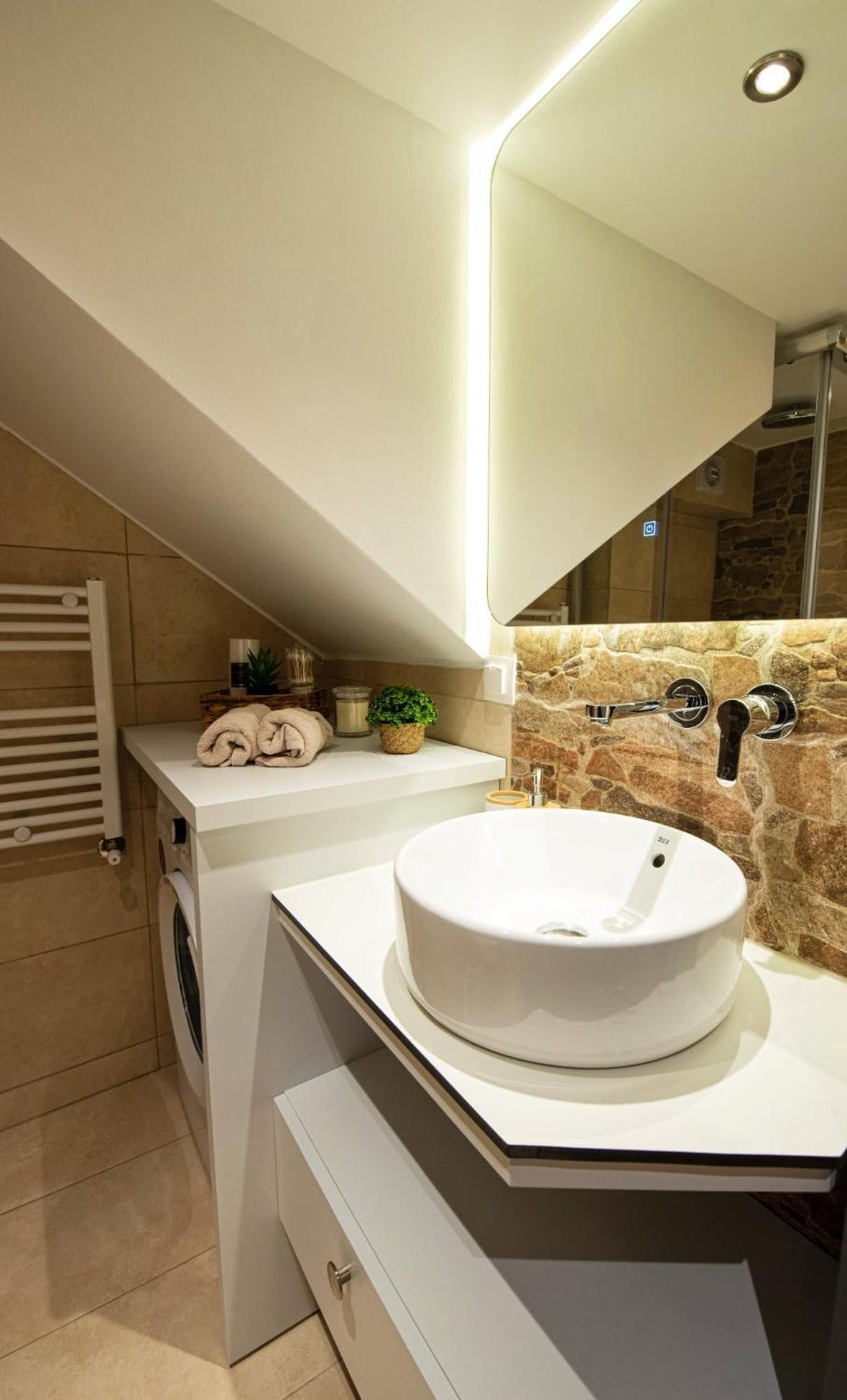 Namaste Lofts Near Seaside Apartment Tesalonika Bagian luar foto